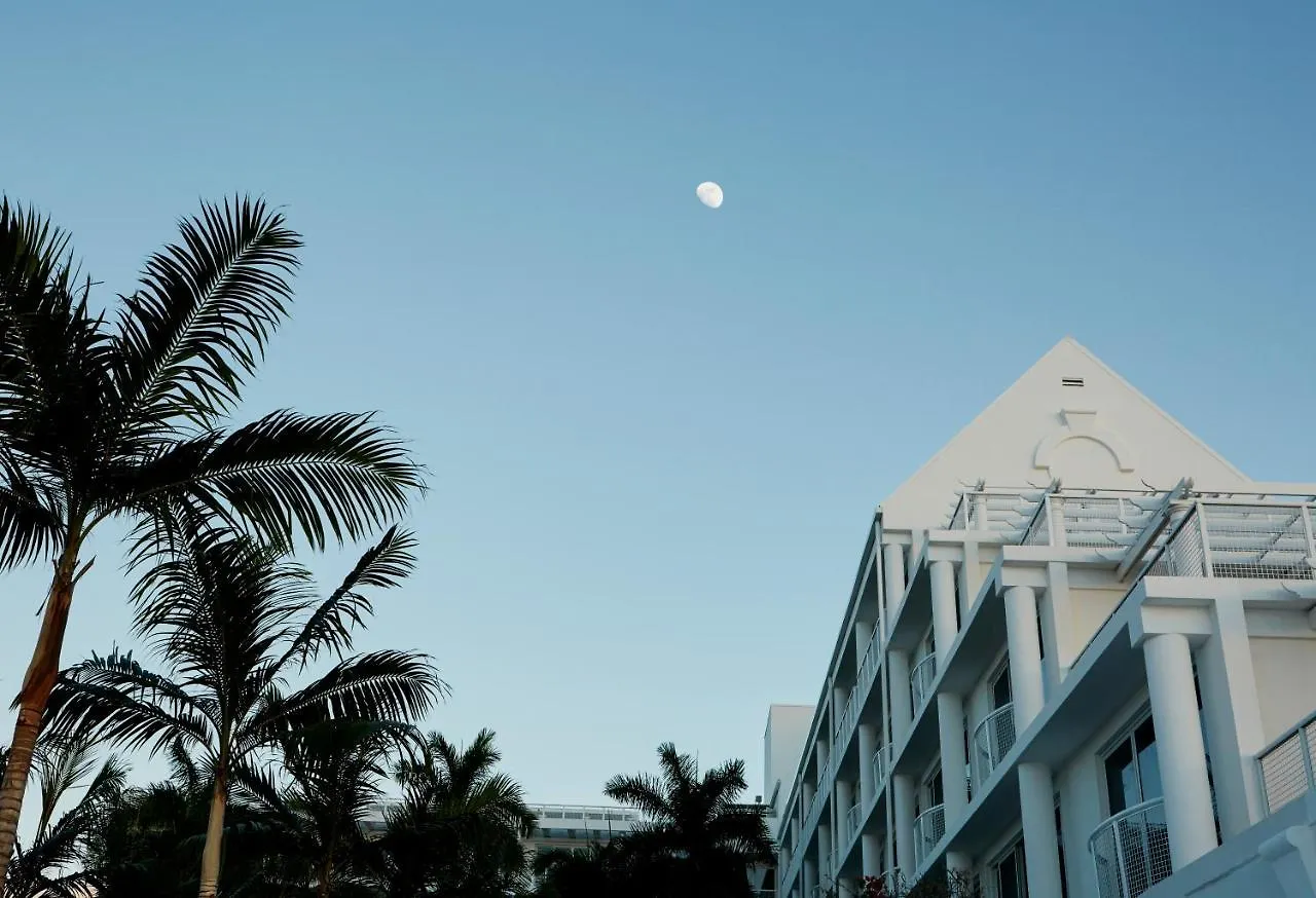 Palm Heights Hotel George Town 5*,
