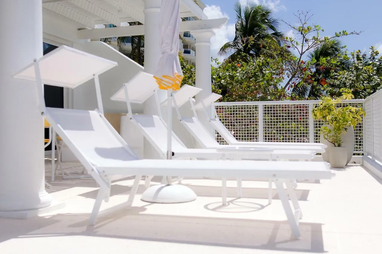 Palm Heights Hotel George Town